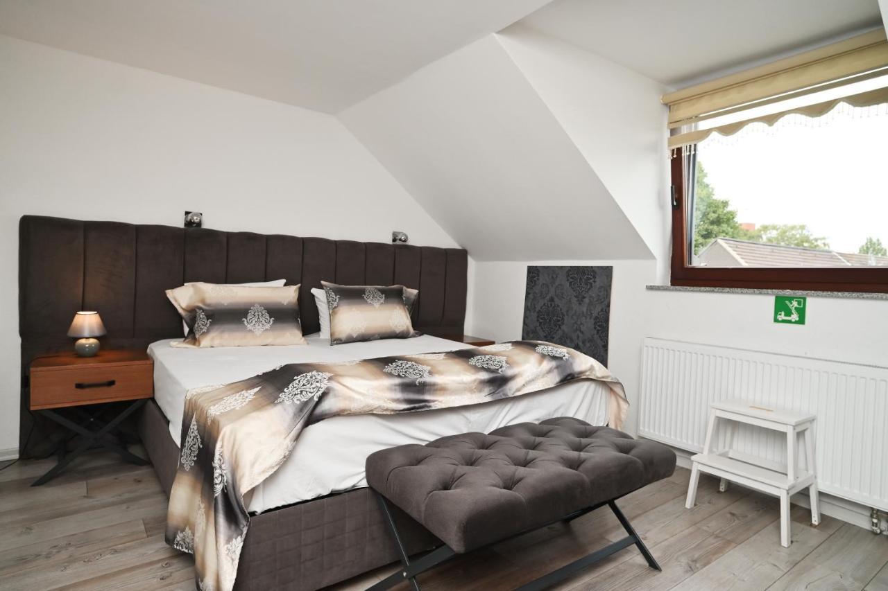 Ferienwohnung&Aparts By Kispet Group Hotels In Oberhausen Oberhausen  Exteriér fotografie
